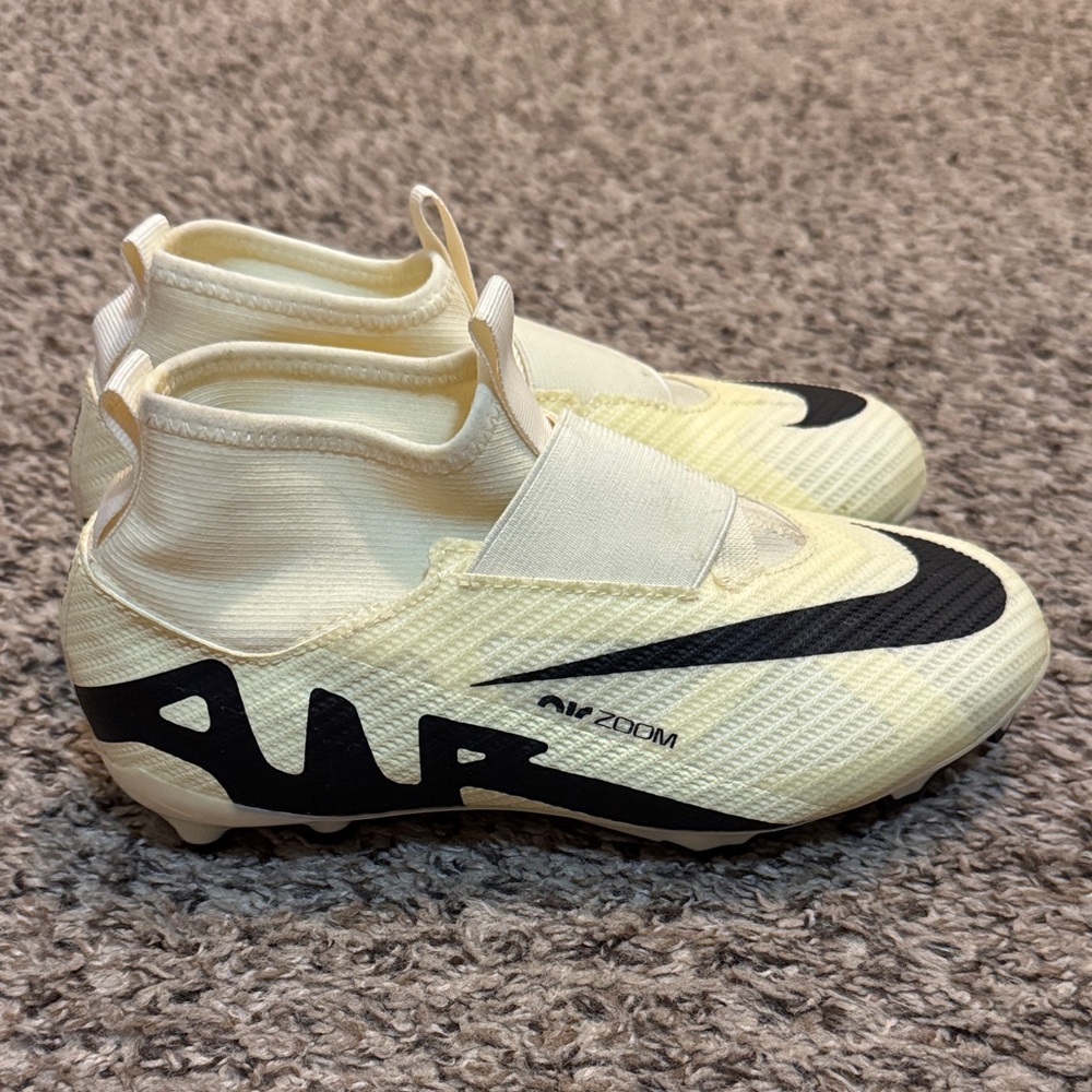 Nike Zoom Mercurial Vapor Soccer Cleats